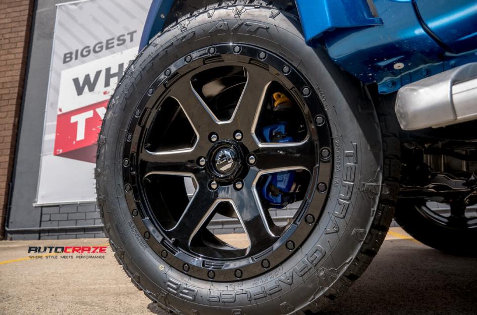 MITSUBISHI TRITON RIPPER GLOSS BLACK MILLED ACCENTS